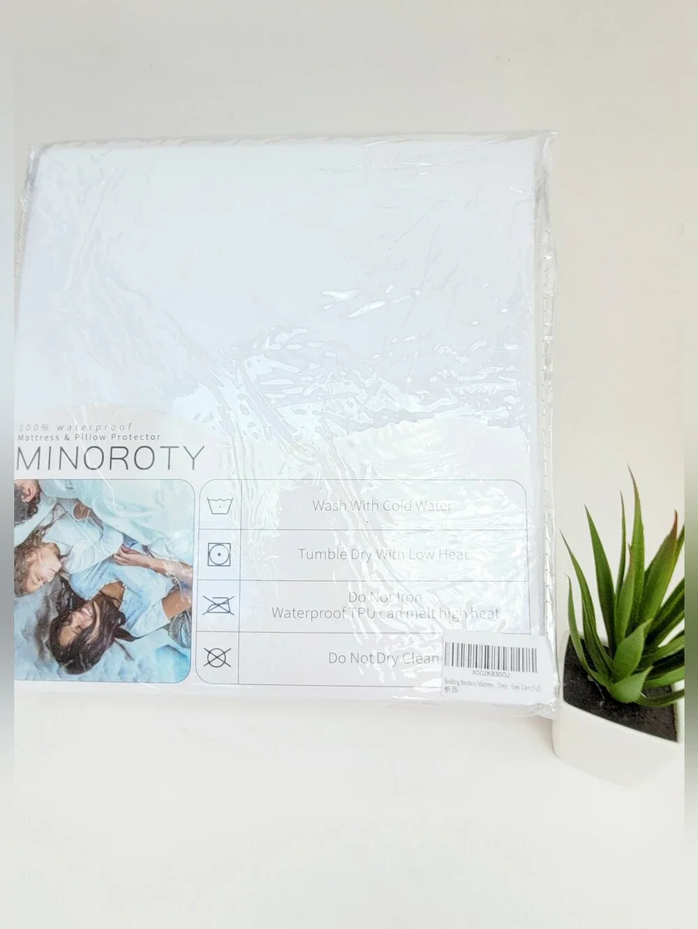 Waterproof Full Size Mattress Cover NWT